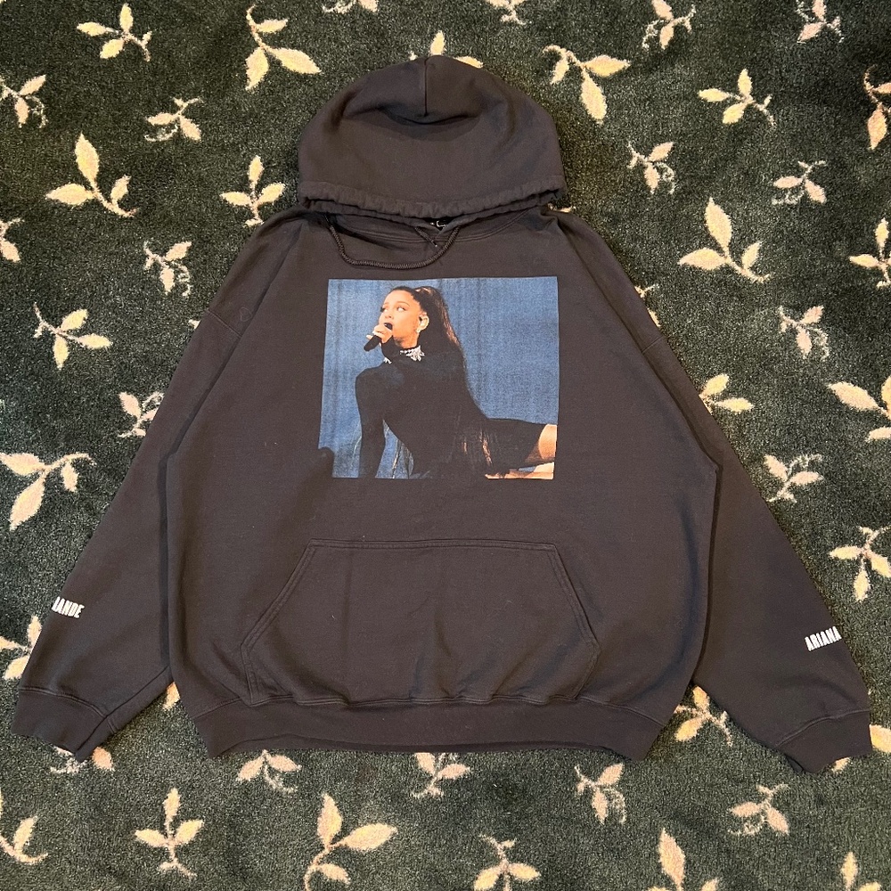 2017 Ariana Grande “Dangerous Woman Tour” Hoodie